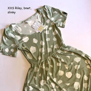 XXS Lularoe Riley maxi dress, light green with white dots, slinky